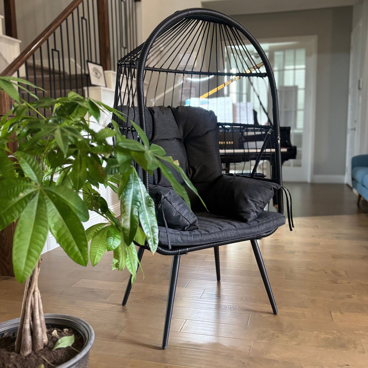 Tranquil Haven Elegant Standing Chair, Black