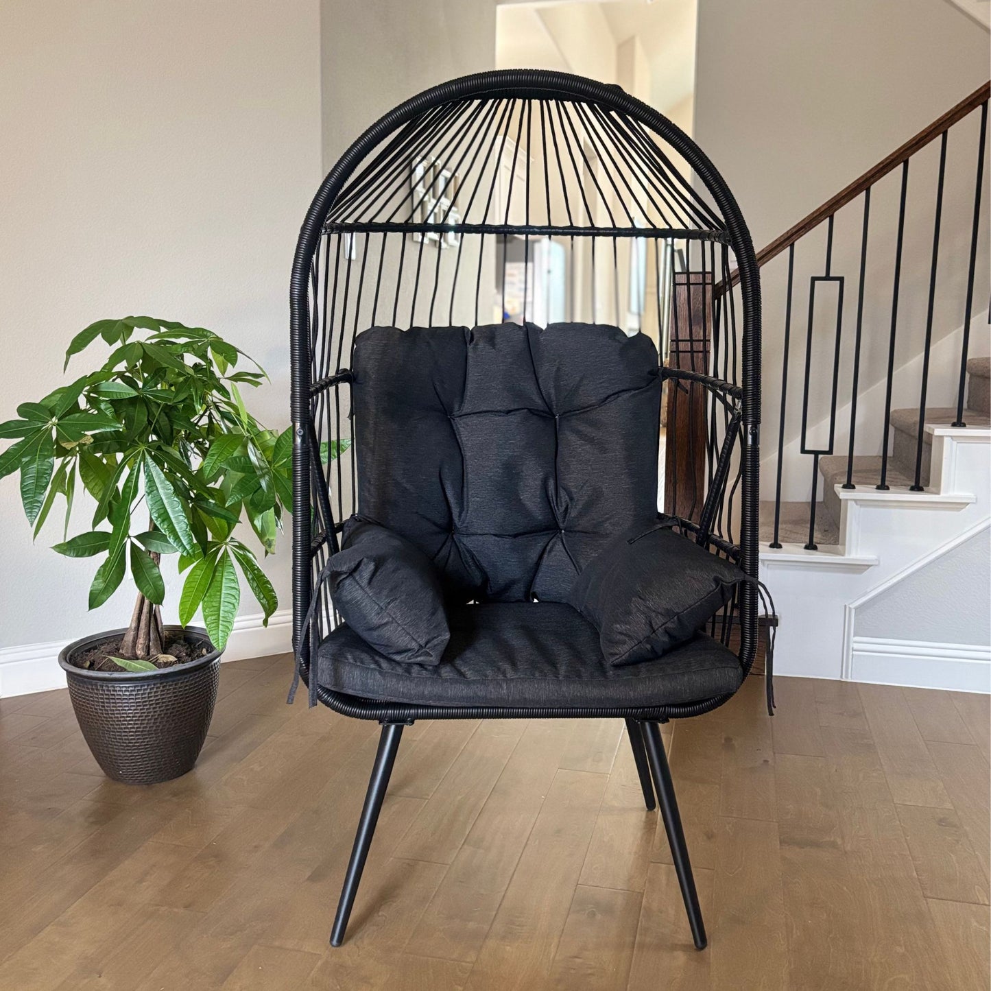 Tranquil Haven Elegant Standing Chair, Black